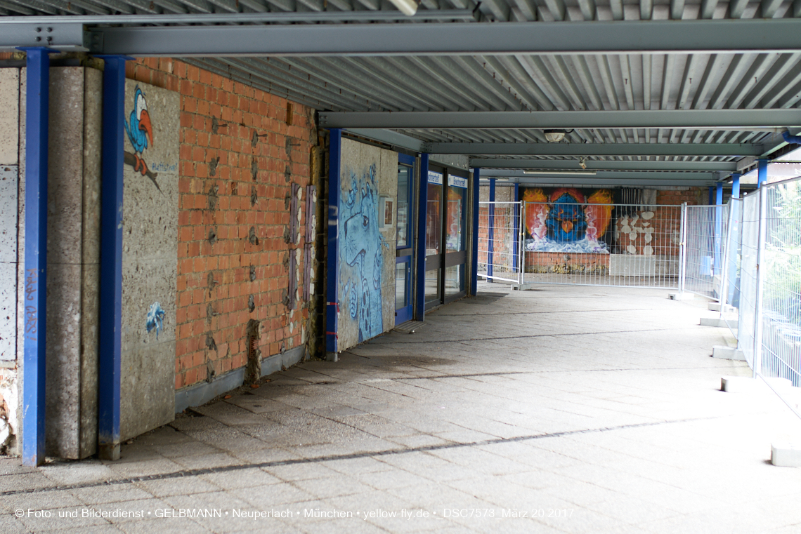 21.03.2017 - Abrissbaustelle Quiddezentrum in Neuperlach